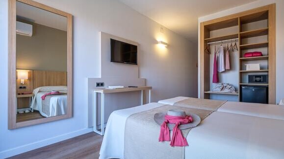 Superior Room 2 Adults + 1 Child